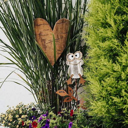 Ferienwohnungen Am Heidegarten Шневердинген Екстериор снимка