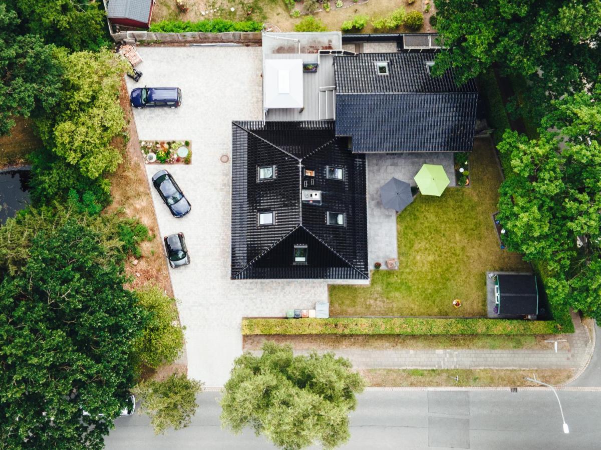 Ferienwohnungen Am Heidegarten Шневердинген Екстериор снимка